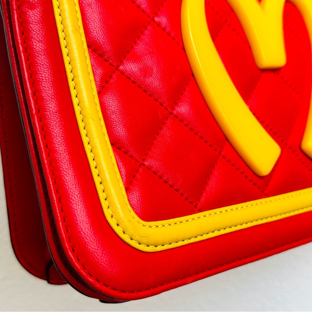 Moschino: McDonald’s Limited Edition Collection Crossbody Bag (ASO Miley Cyrus) - Picture 12 of 16